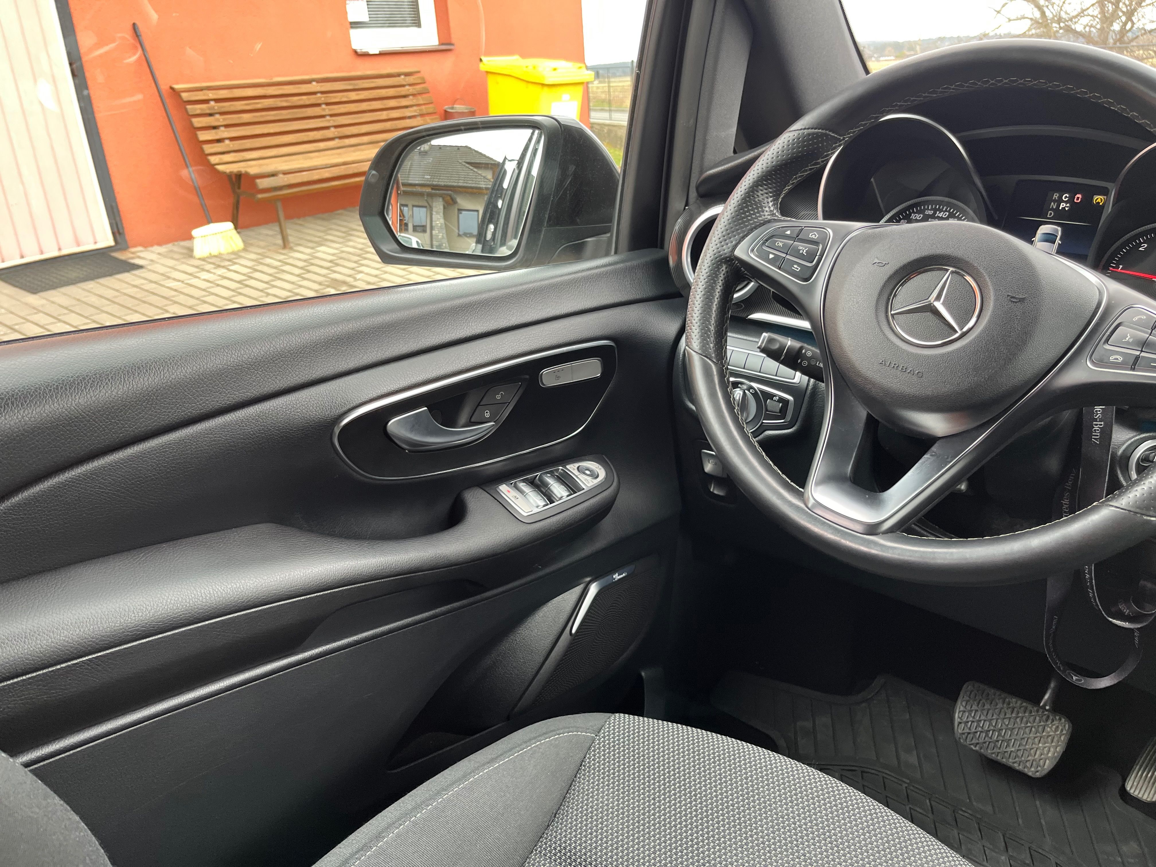 Mercedes-Benz Třídy V, Mercedes Benz V - fotka 5