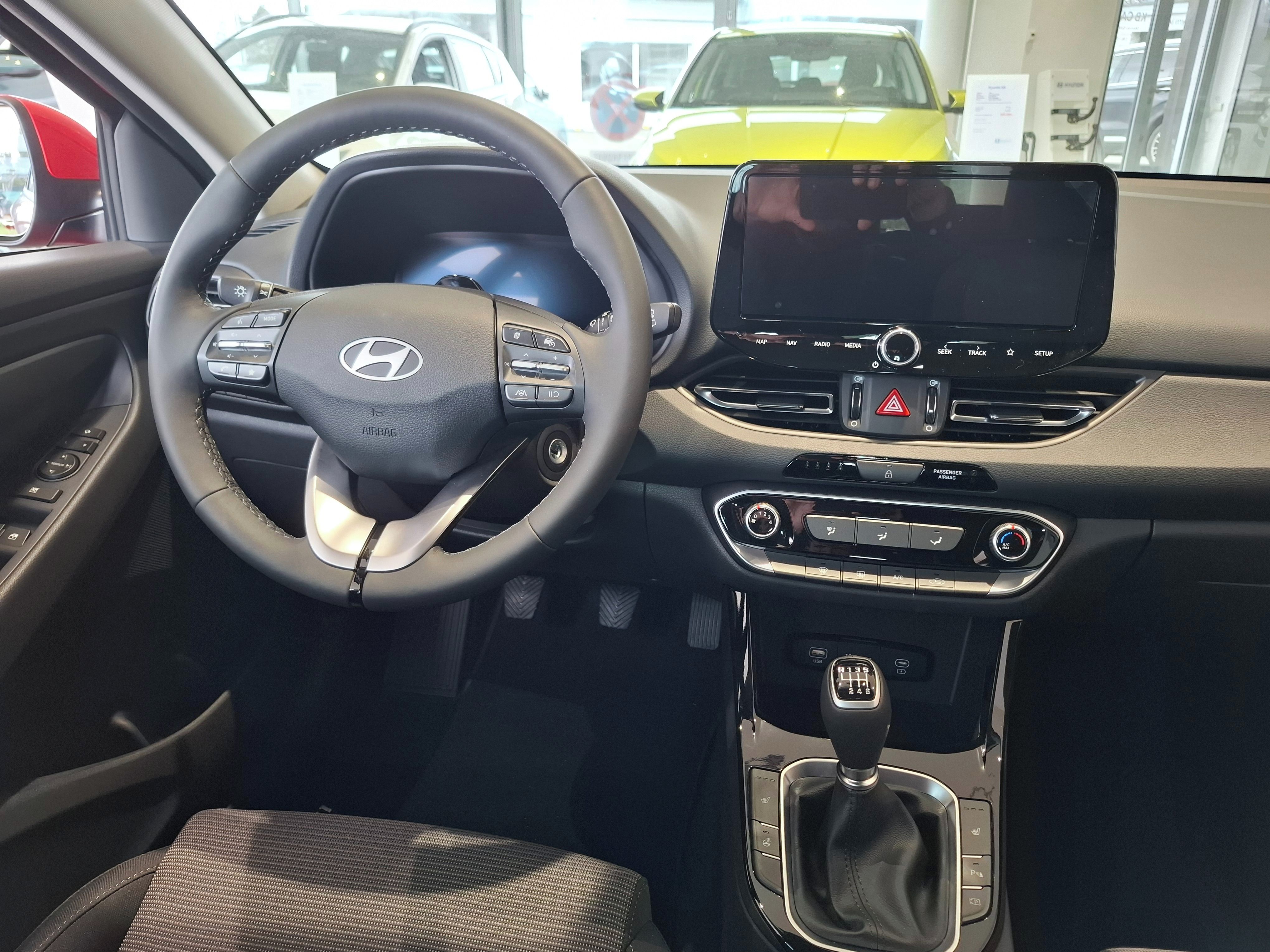 Hyundai i30, 1,0TGDI 85kW SMART FWD MT - fotka 5