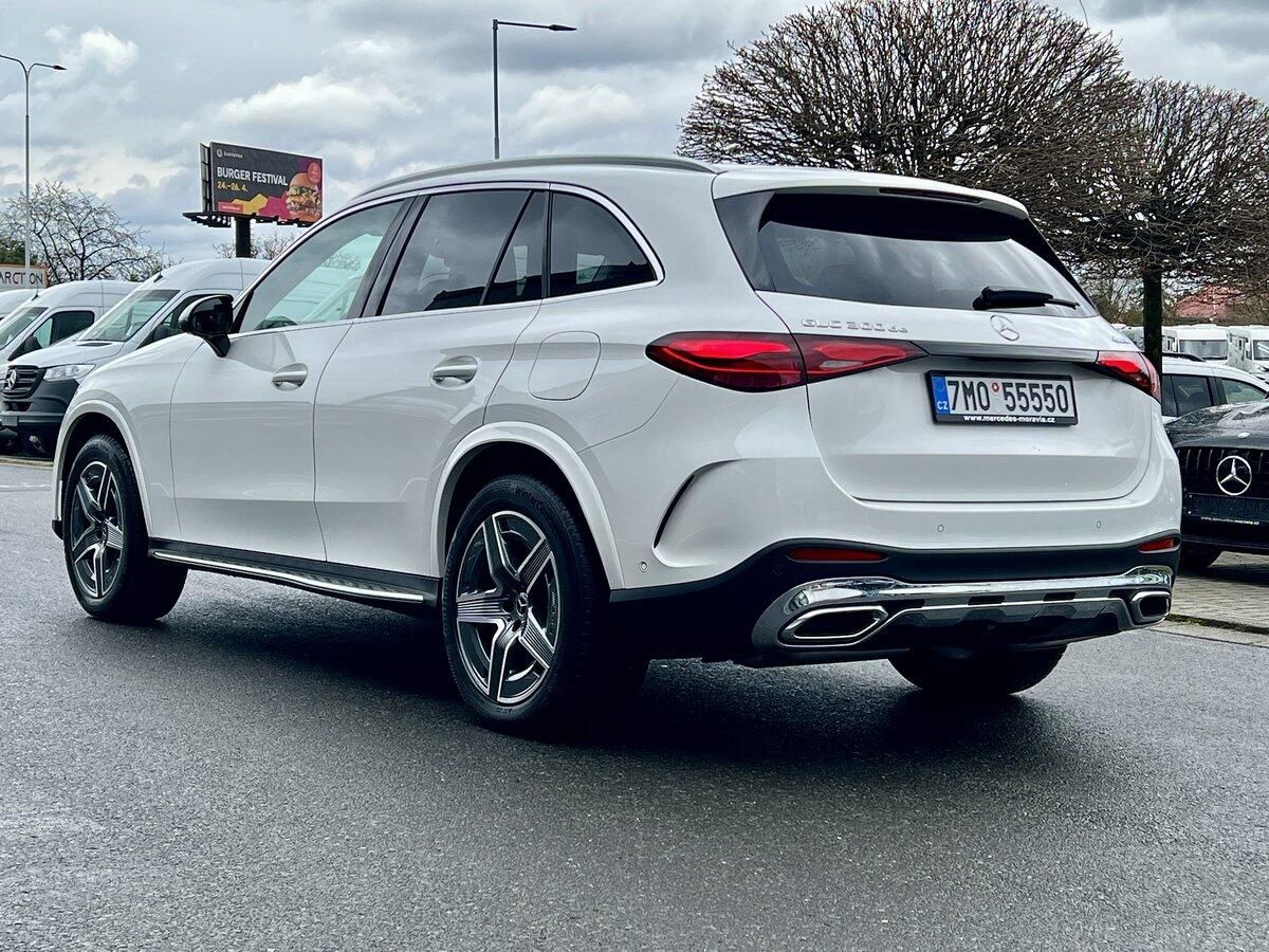 Mercedes-Benz GLC, 300 de 4M Plug-In hybrid - fotka 5