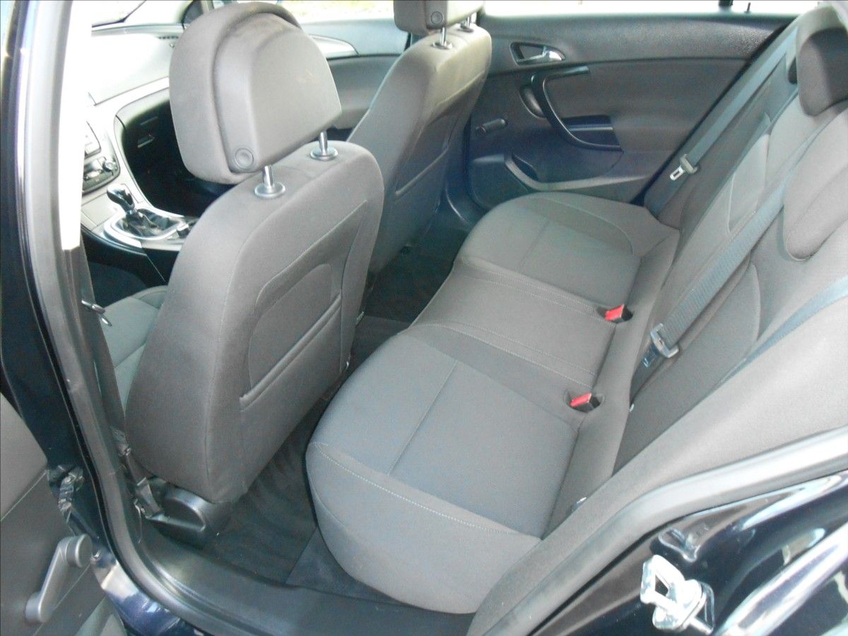 Opel Insignia, 1,6 85 kW KLIMA Serviska - fotka 6