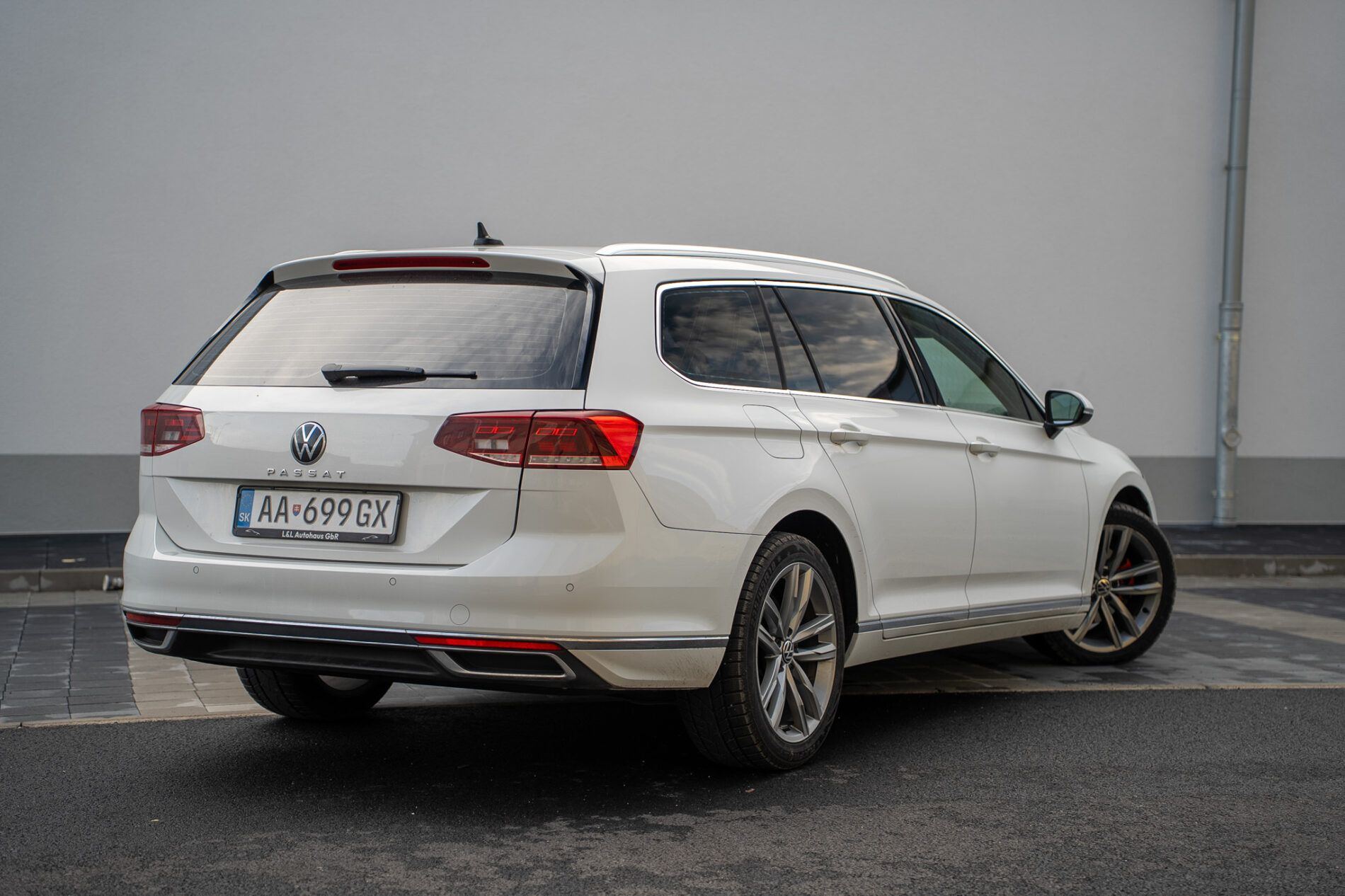 Volkswagen Passat Variant - fotka 5