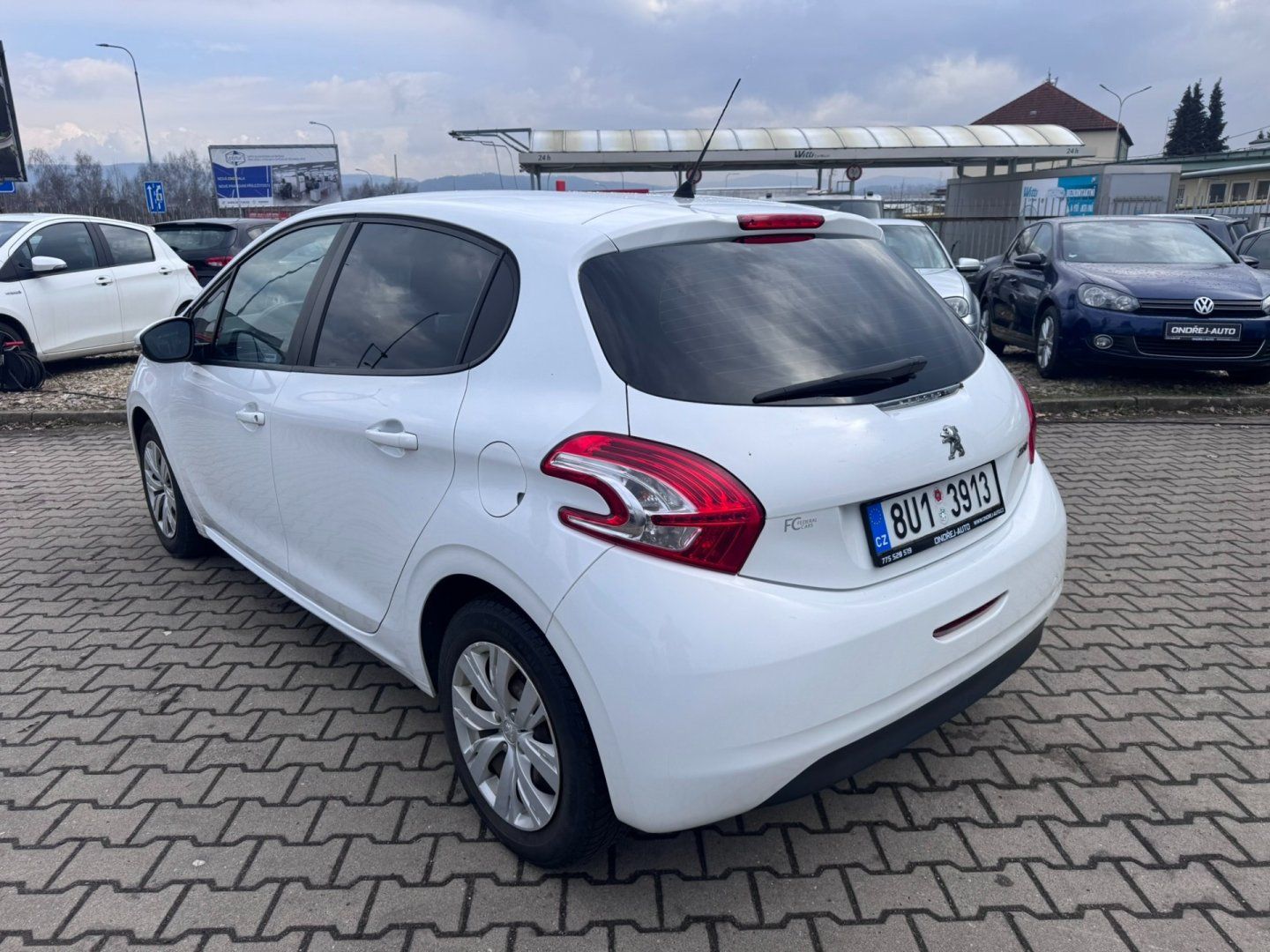 Peugeot 208, 1,2 60 KW 1. MAJ STK - fotka 3