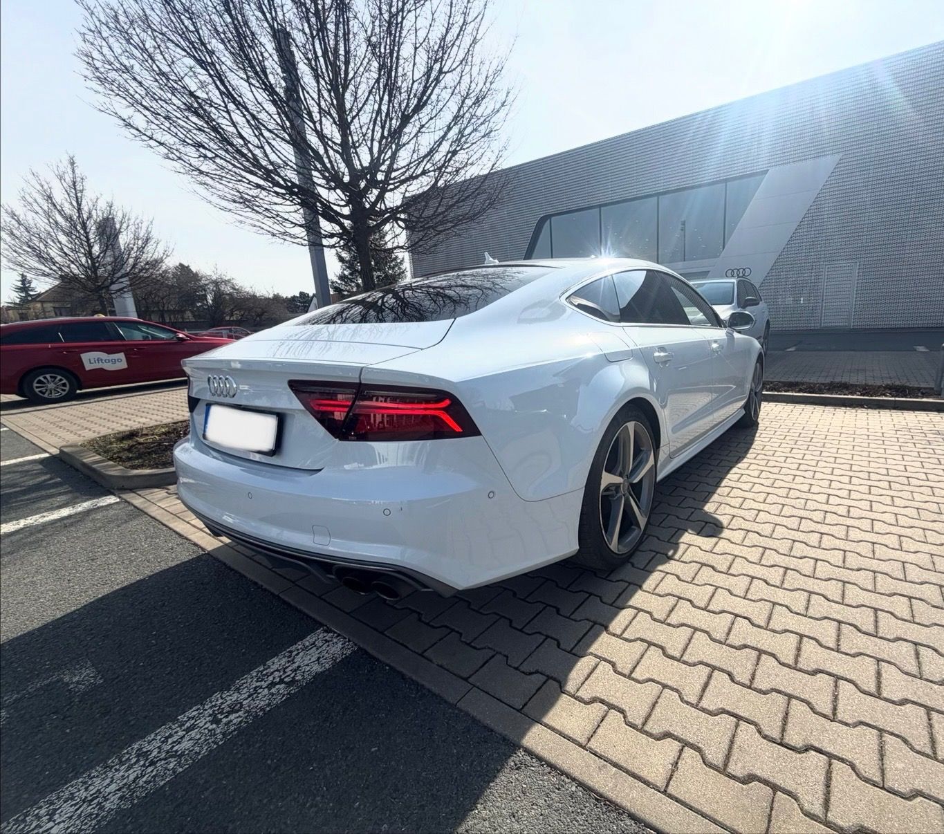 Audi S7, HUD, masáž, 360*, softclose - fotka 3
