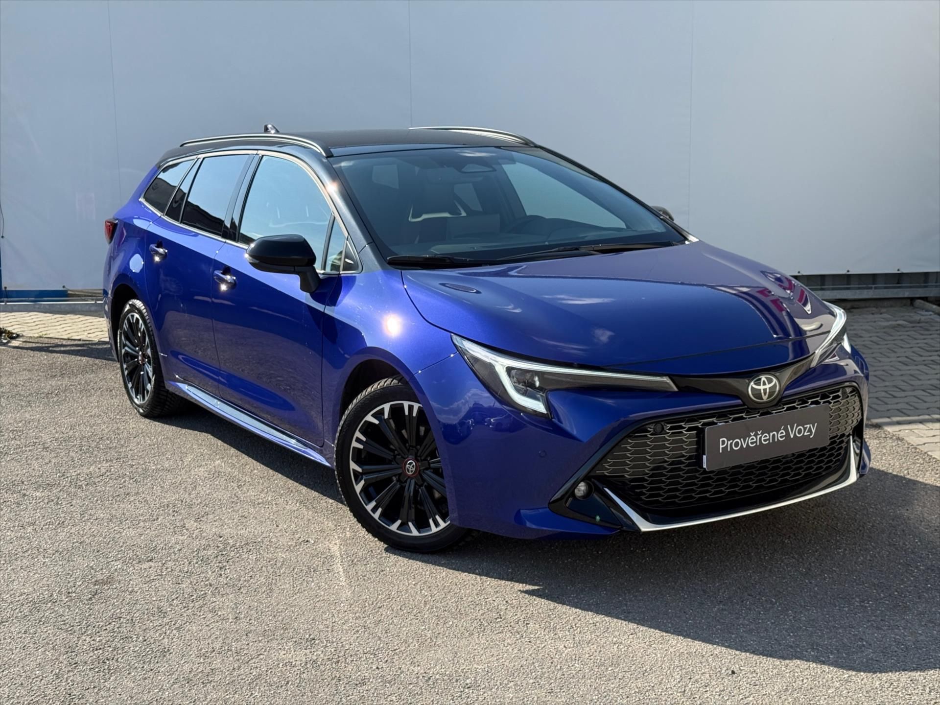 Toyota Corolla, 1,8 GR sport, Hybrid - fotka 3