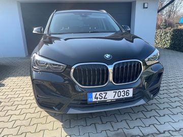 BMW X1 18i automat, 2020