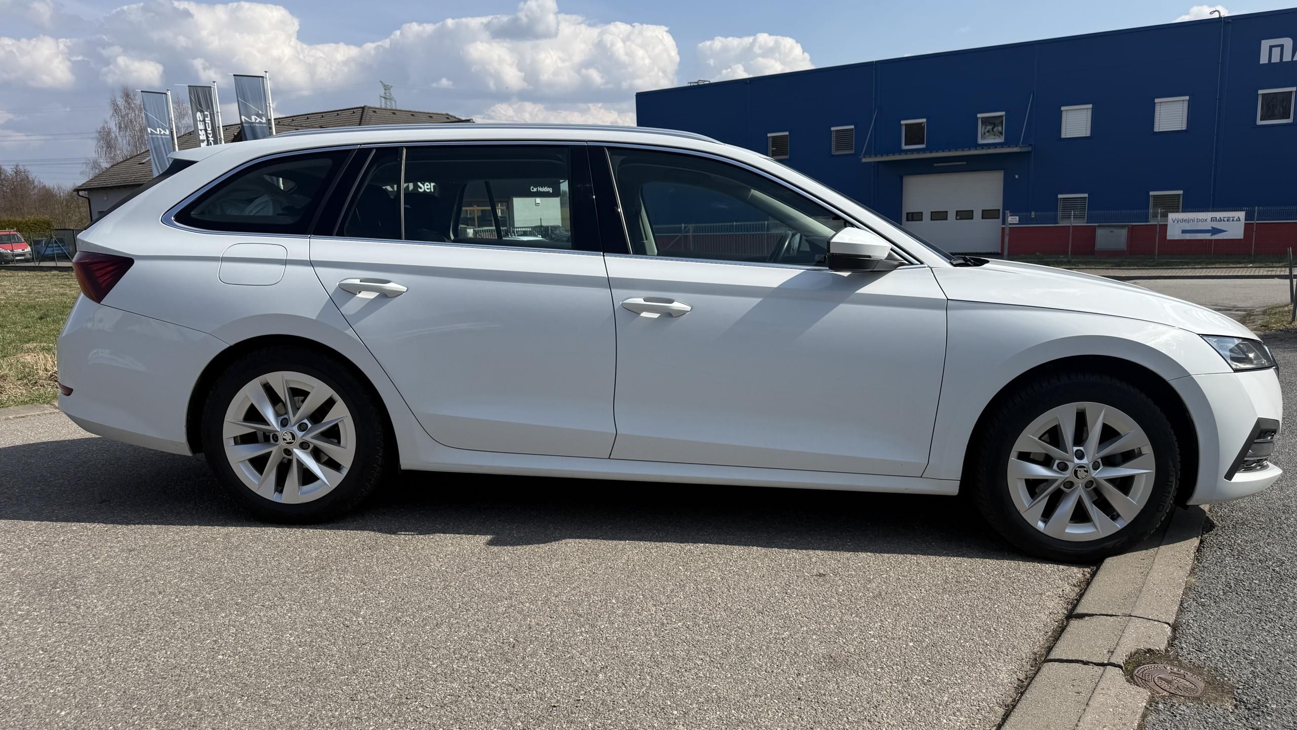Škoda Octavia, 2.0TDI KOMBI MANUÁL - fotka 5