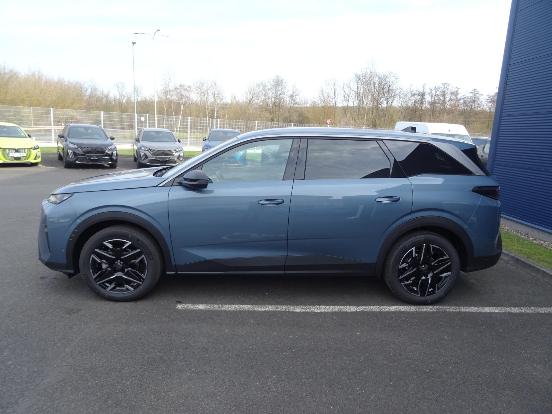 Peugeot 5008, BUSINESS Hybrid 145k e-DCS6 - fotka 4