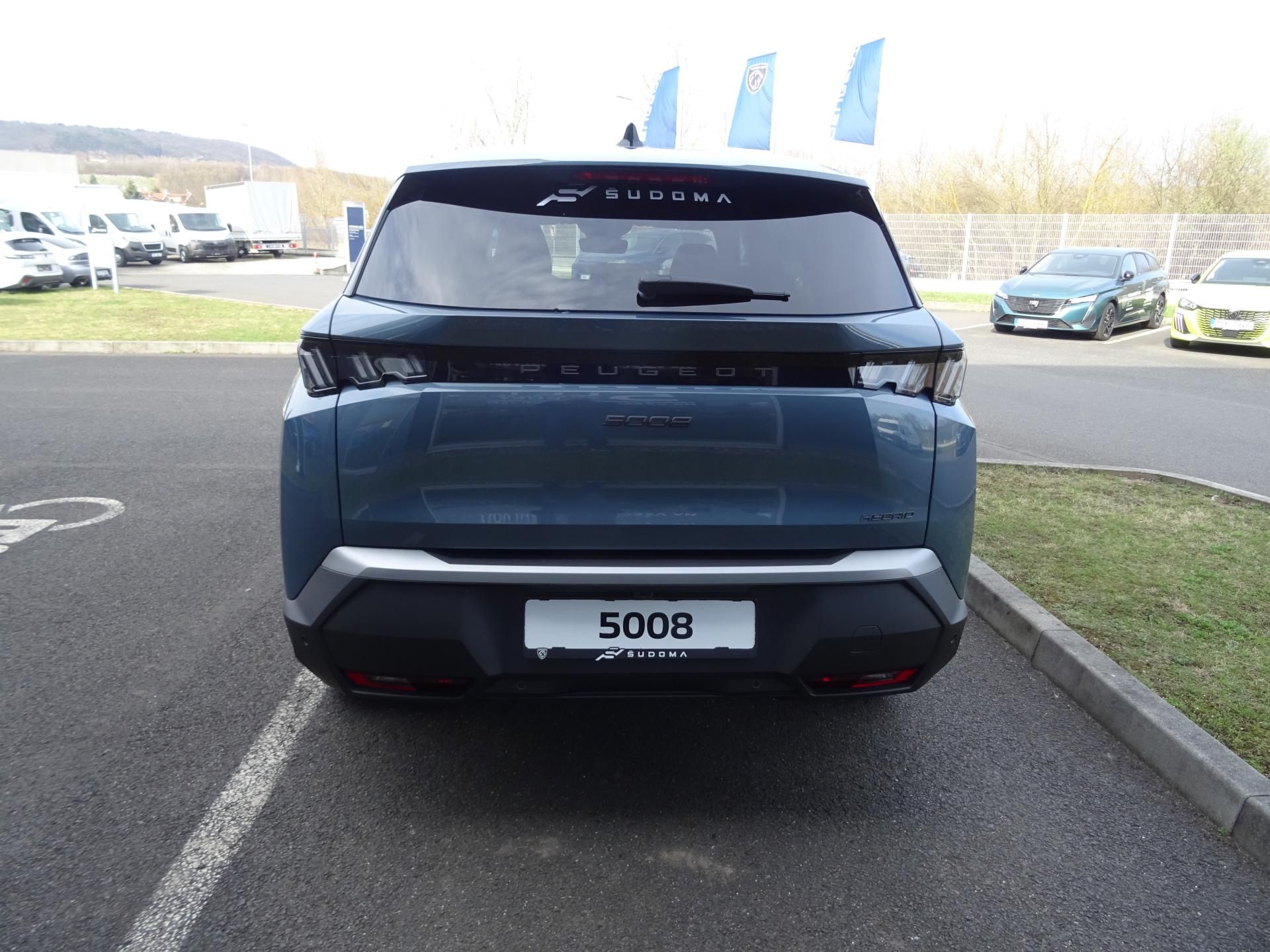 Peugeot 5008, BUSINESS Hybrid 145k e-DCS6 - fotka 6