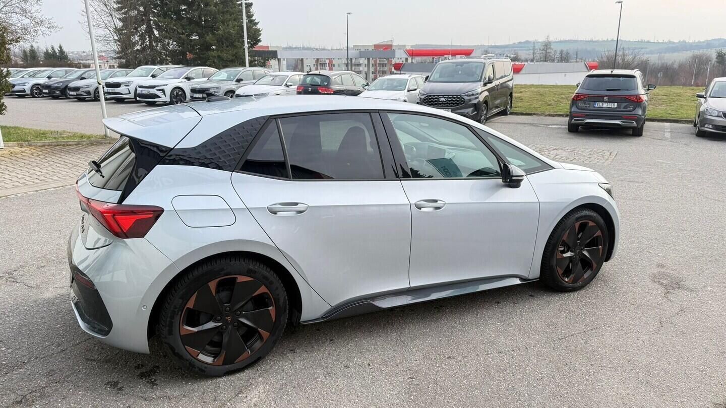Cupra Born, e-Boost 77 kWh / 231k 170 kW - fotka 4