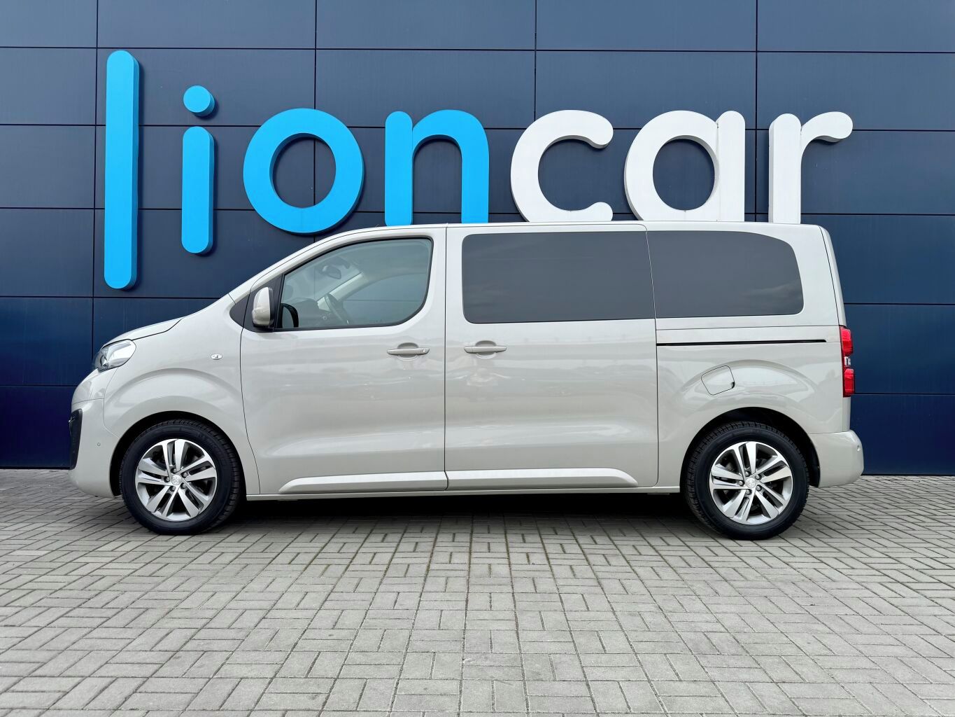 Peugeot Traveller, 2.0 BlueHDi EAT8, 7 míst, Weba - fotka 4