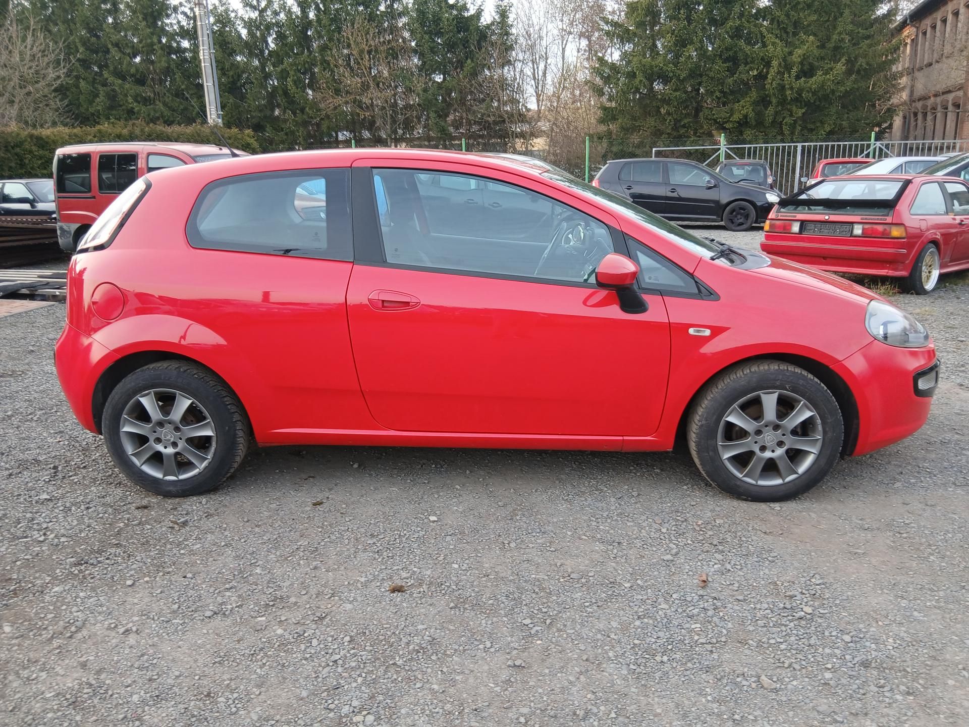 Fiat Punto, 1.2i, ALU, klima - fotka 6