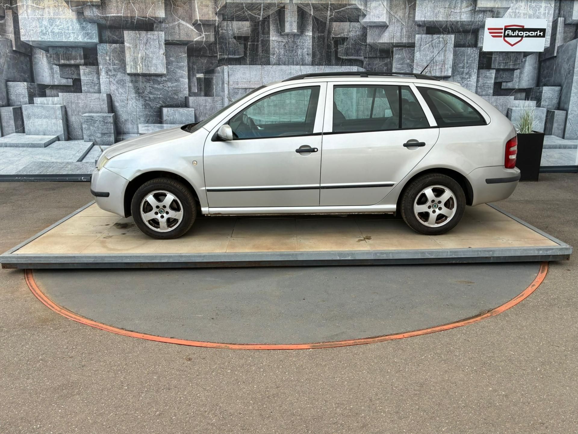 Škoda Fabia, 1.9TDi, 74KW,KŮŽE,TEMP.VYH.SED - fotka 4