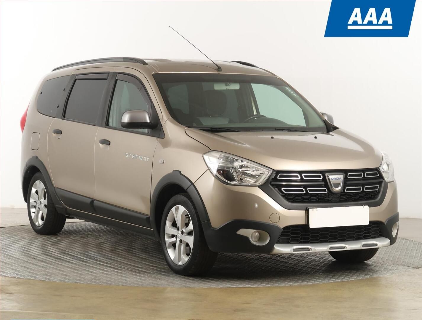 Dacia Lodgy, 1.3 TCe, Stepway, 7 míst
