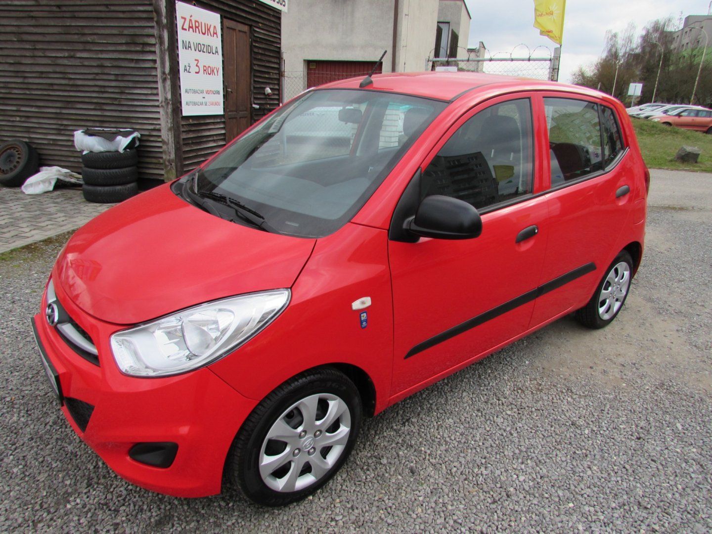 Hyundai i10, 1.1i 51kW, nová STK, klima - fotka 3