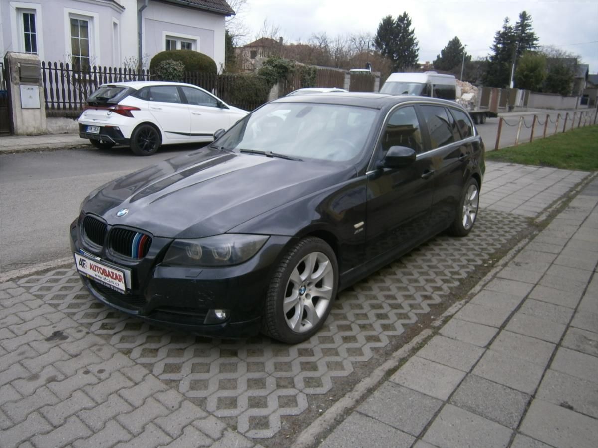 BMW Řada 3, 3,0 D  330D XDRIVE - fotka 3