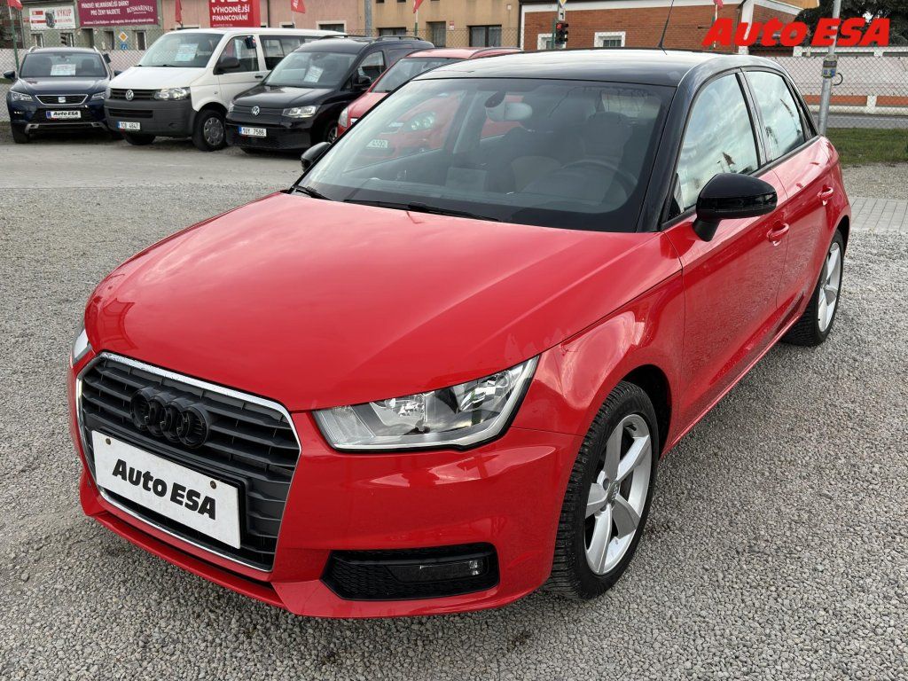 Audi A1, 1.0 TFSi,Navi,výhřev sed - fotka 3