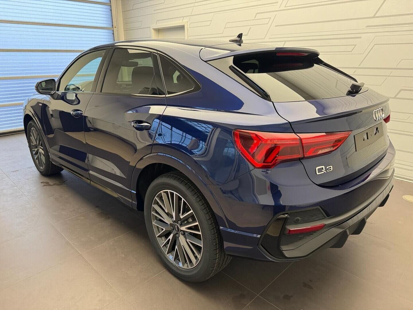 Audi Q3, SB S Line 40 TDI q 142 kW - fotka 3