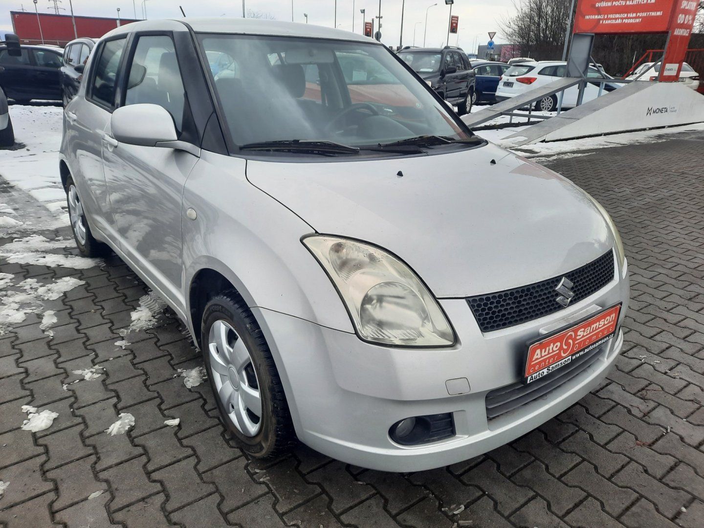 Suzuki Swift, 1.3i 5DR 4WD *KLIMATIZACE* - fotka 3
