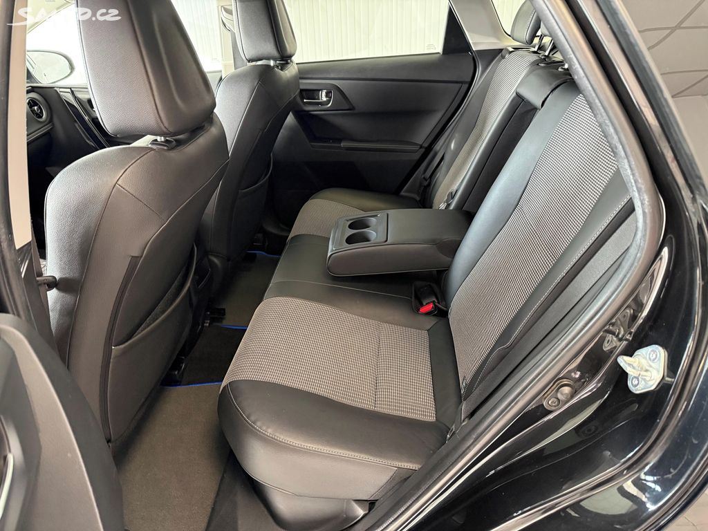 Toyota Auris, fotka 15