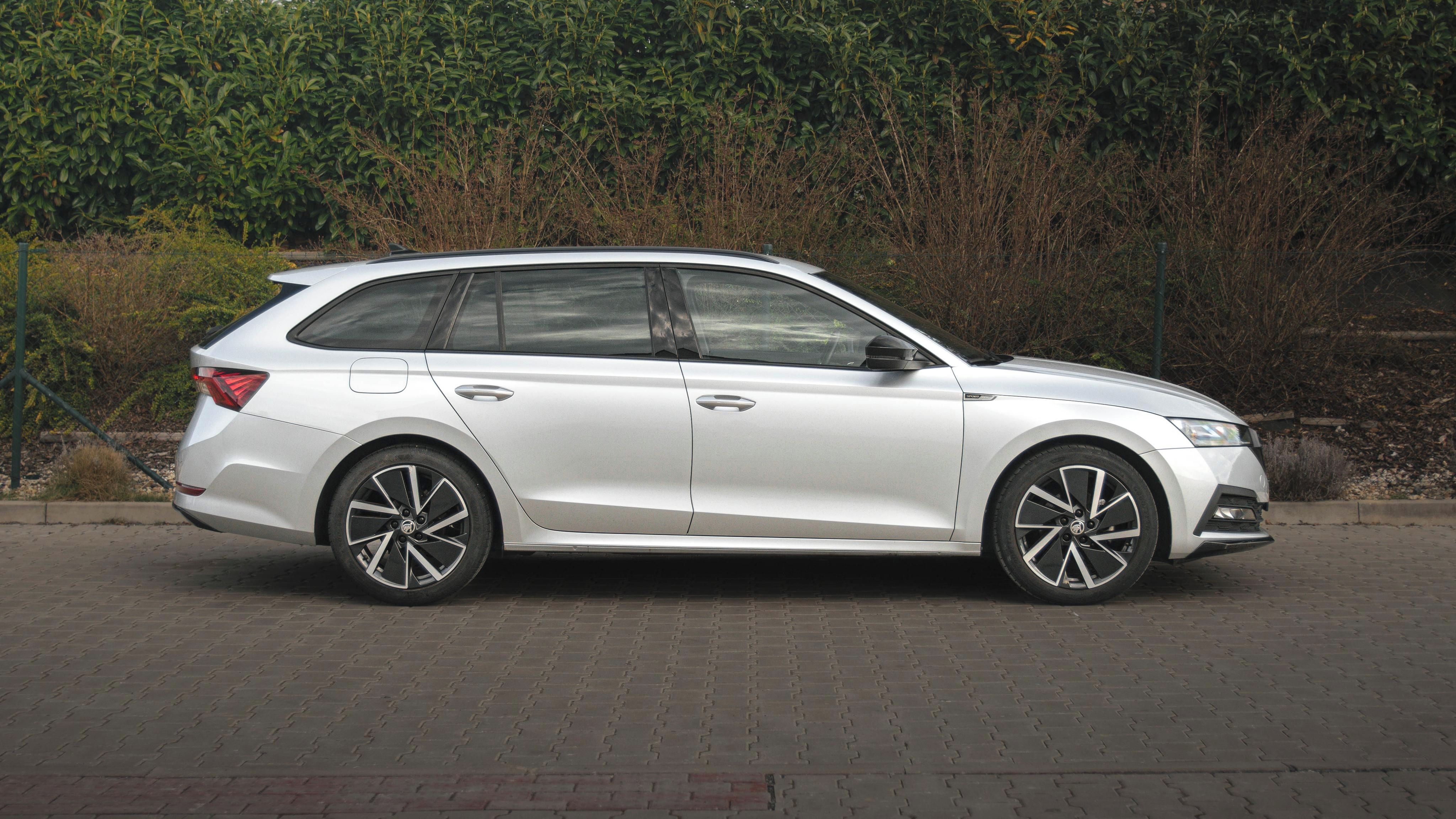 Škoda Octavia, 2,0TDI/110kW Sportline ČR DSG - fotka 4