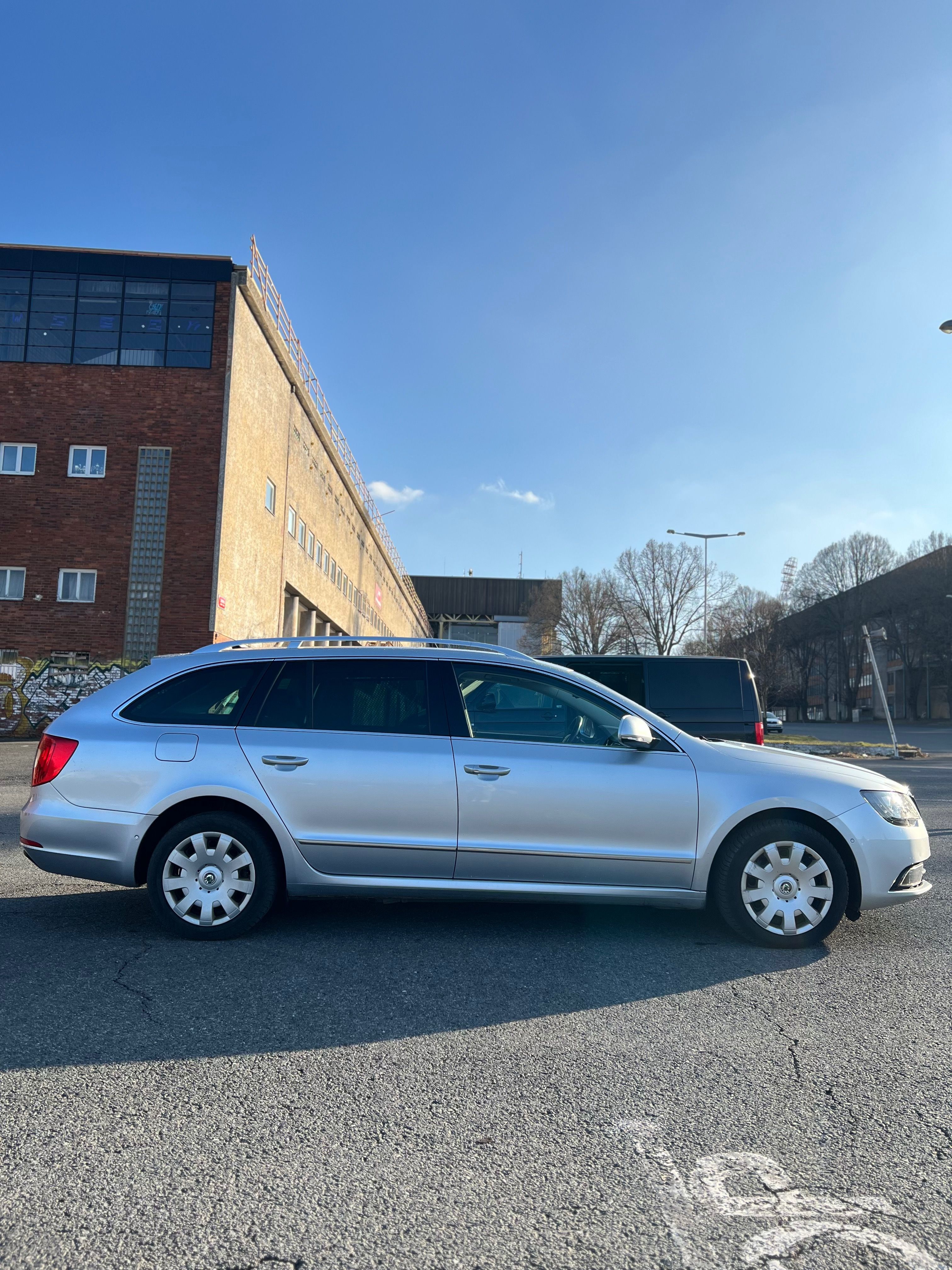Škoda Superb, Škoda Superb 2.0TDI-SUPER STAV - fotka 5
