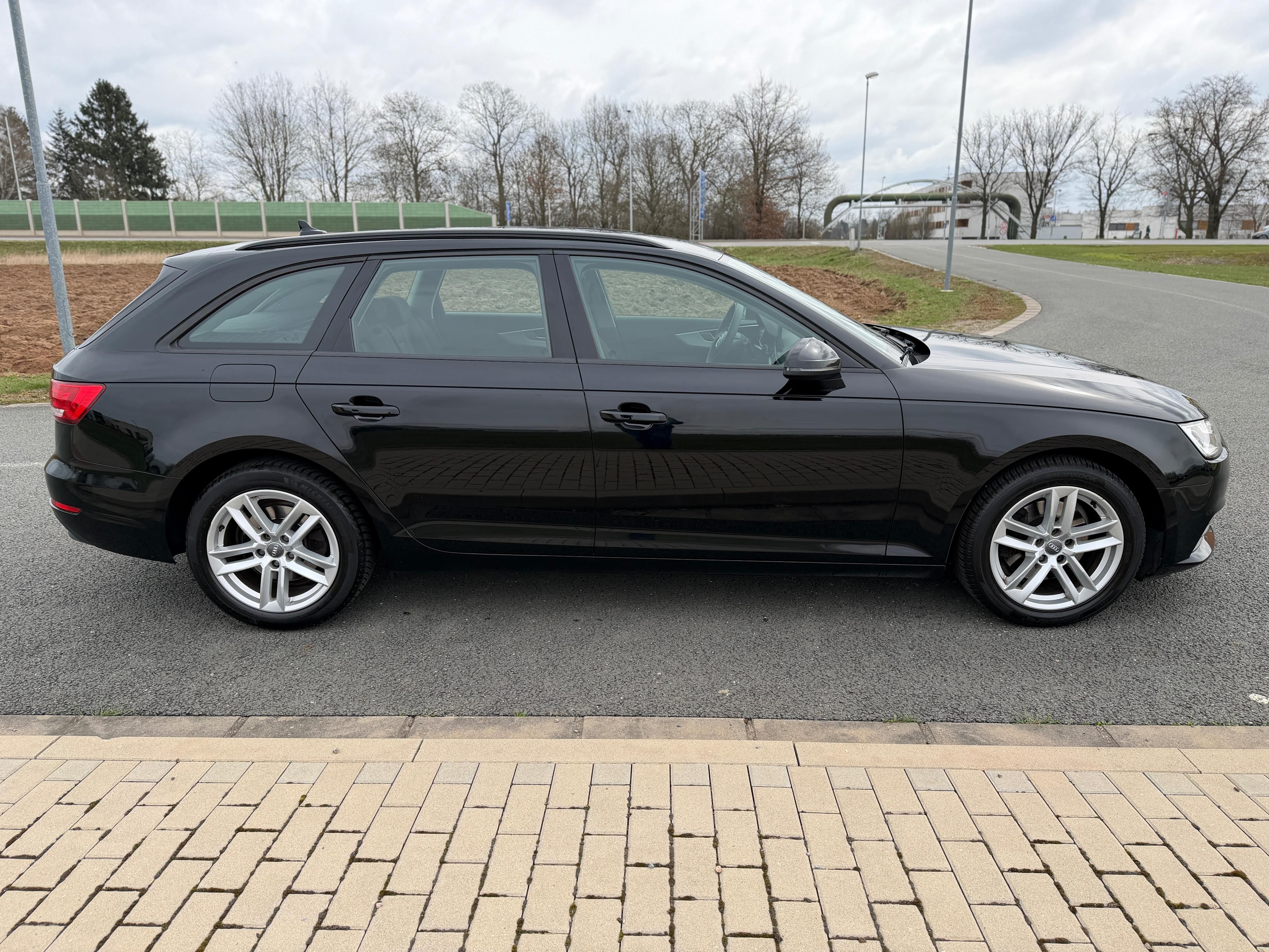 Audi A4, 2.0 TDI NAVI XENON SERVISKA - fotka 6