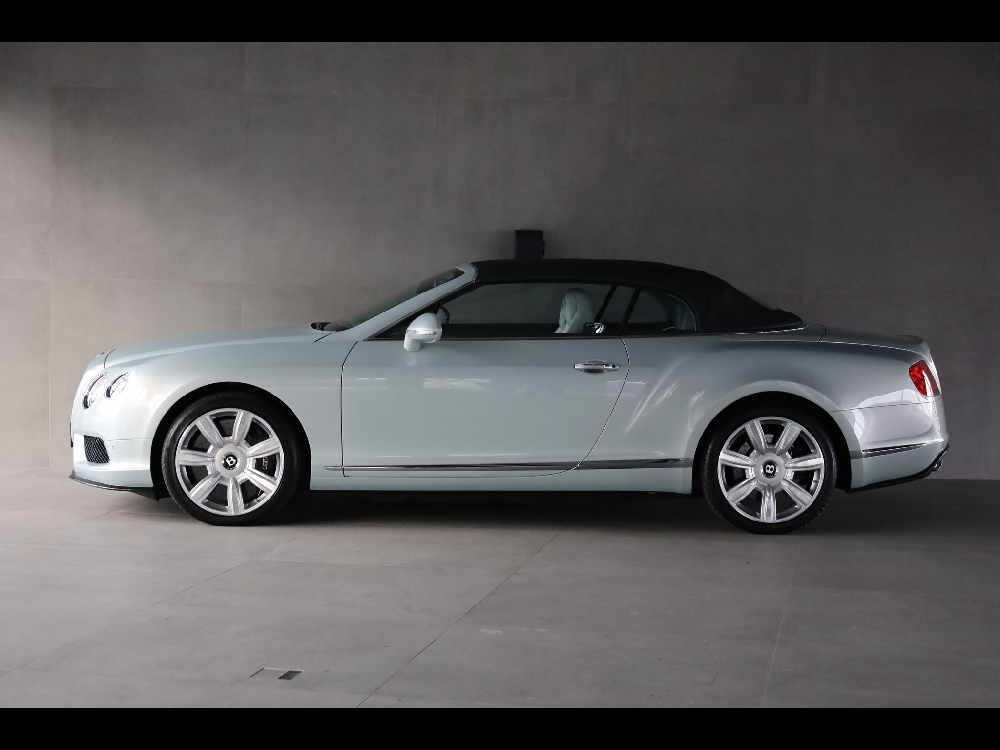 Bentley Continental GTC, Mulliner, Masáže, Ventilace - fotka 4