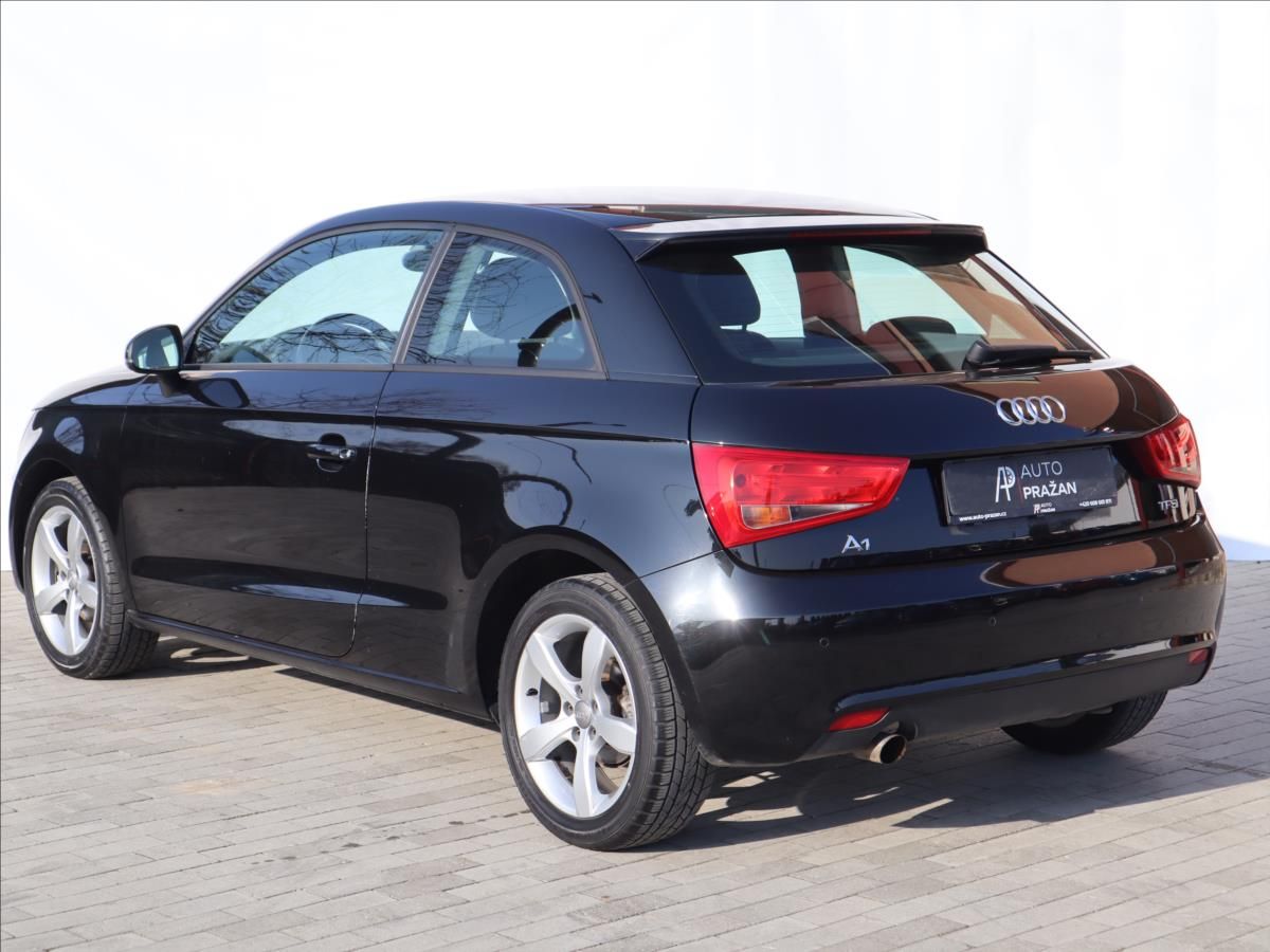 Audi A1, 1,2 TSi MMI Výhřivané sedadla - fotka 4