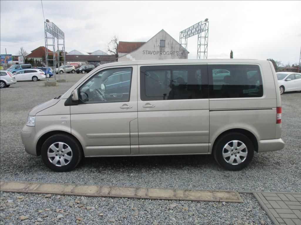 Volkswagen Multivan, 2,5 TDI, 4x4,aut.klima,servis, - fotka 5