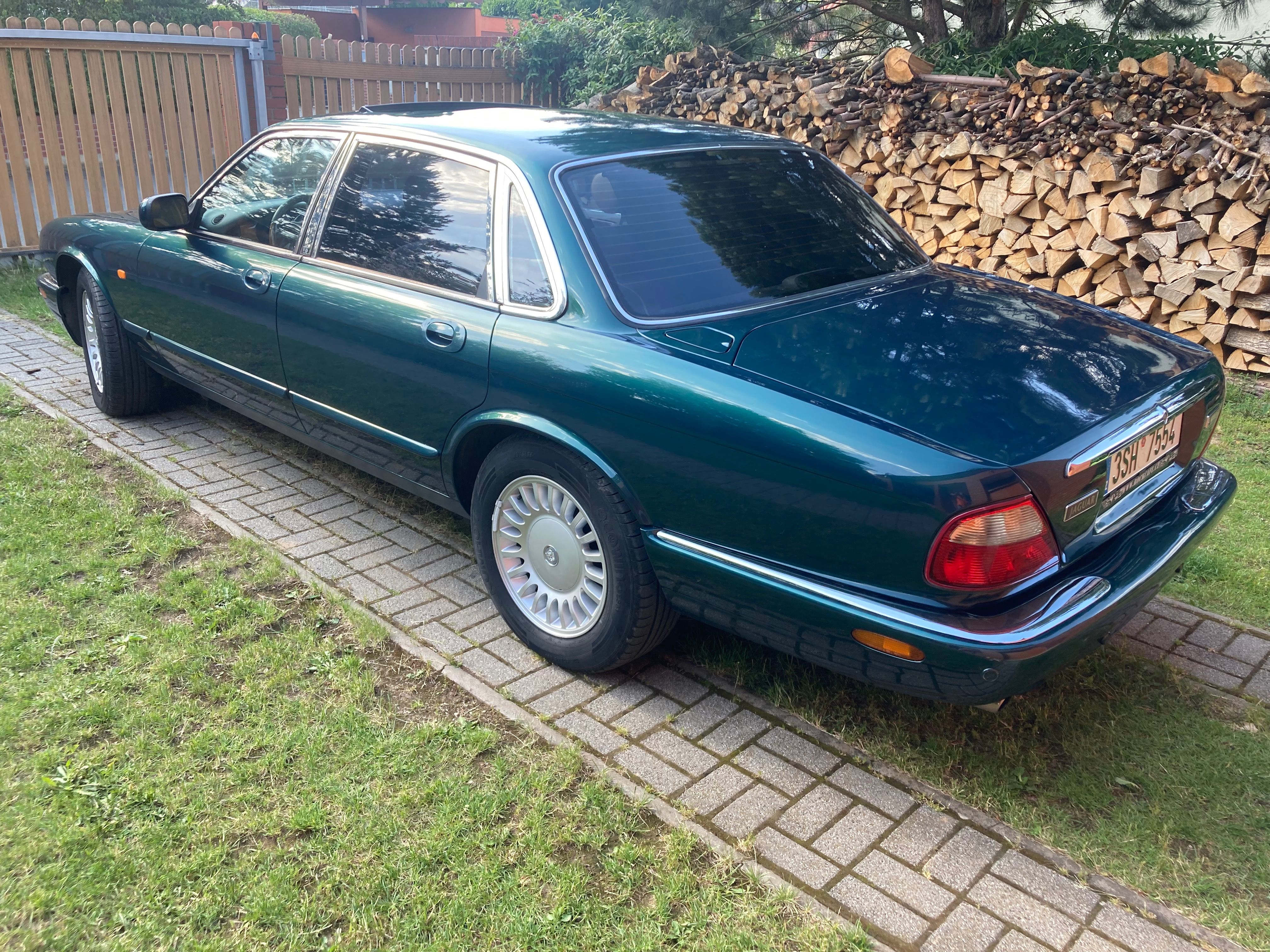Jaguar XJ, Jaguar XJ 8 Velmi zachovalý. - fotka 3