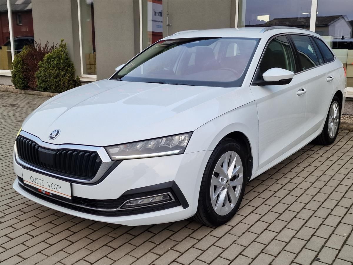 Škoda Octavia, 2.0TDI DSG Style,ČR,1.Majitel - fotka 5