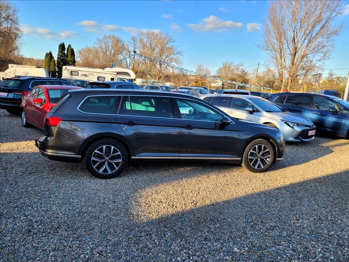 Volkswagen Passat, 2,0 Tdi,Highline,dsg,navi,kůže - fotka 4