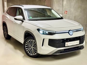 4x4/7Míst/Tažné/HD-Matrix/DCC