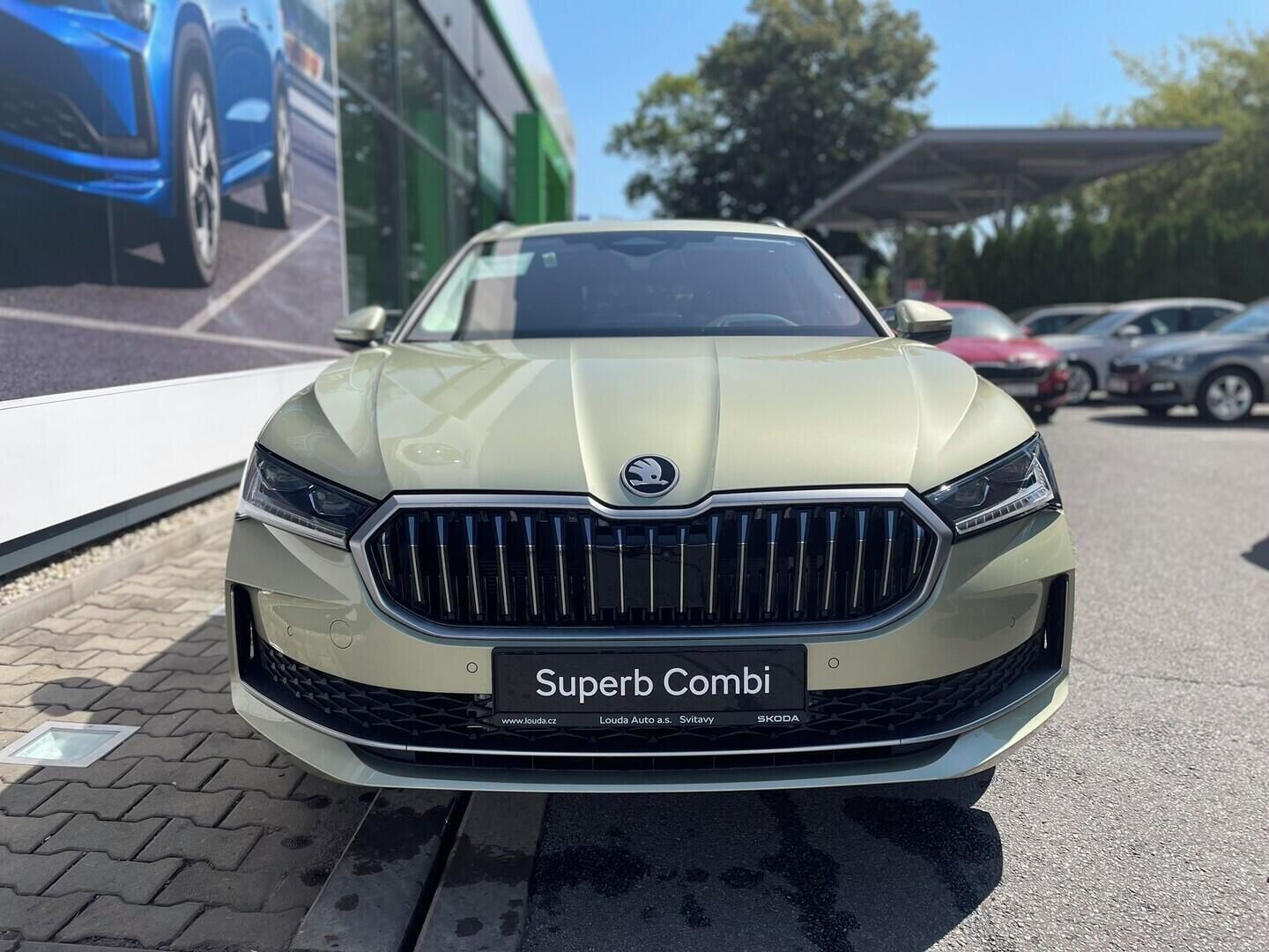 Škoda Superb, Combi  L&K  1,5 TSI 150 kW - fotka 2