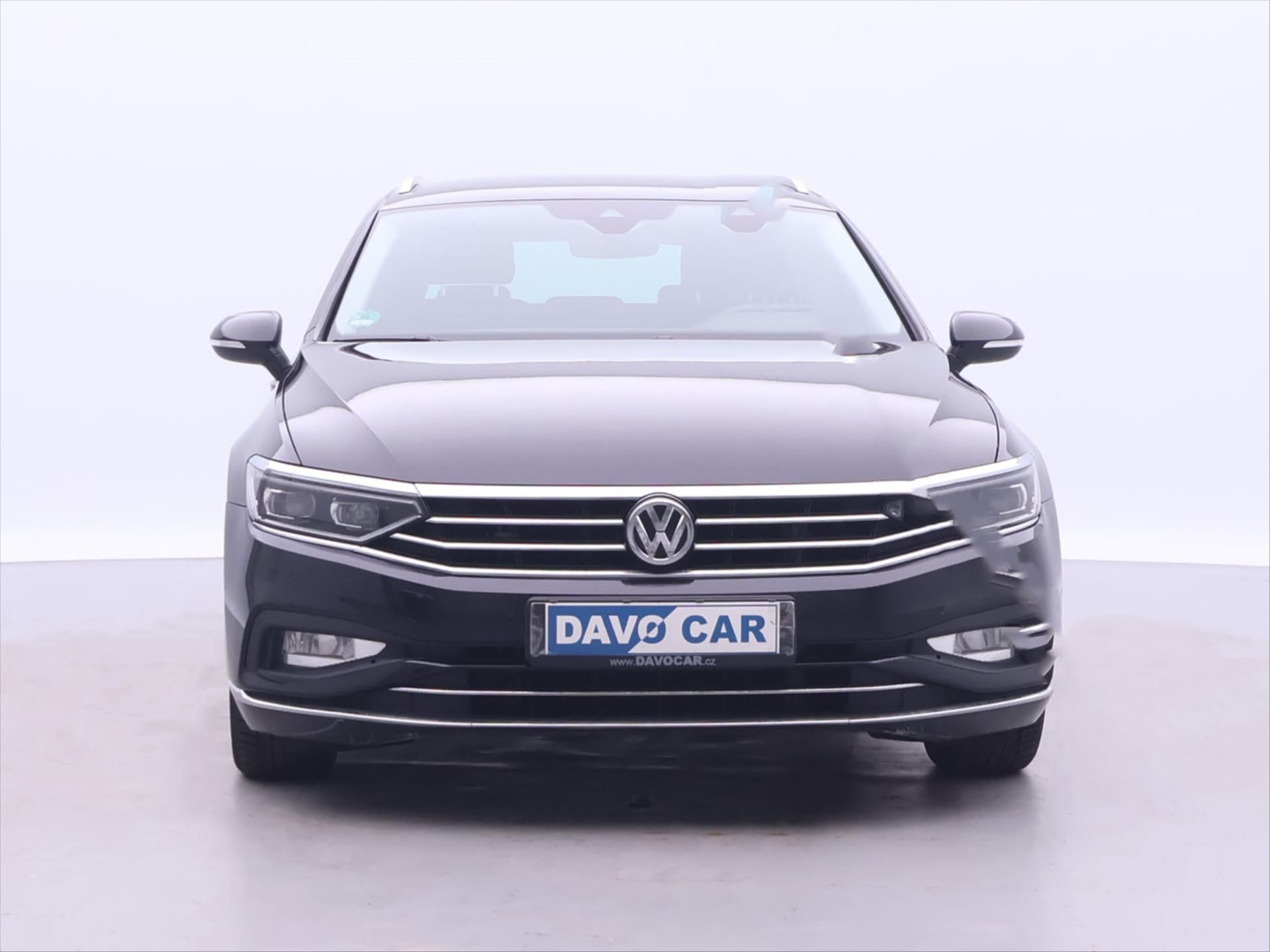 Volkswagen Passat, 2,0 TDI 110kW DSG Elegance - fotka 2
