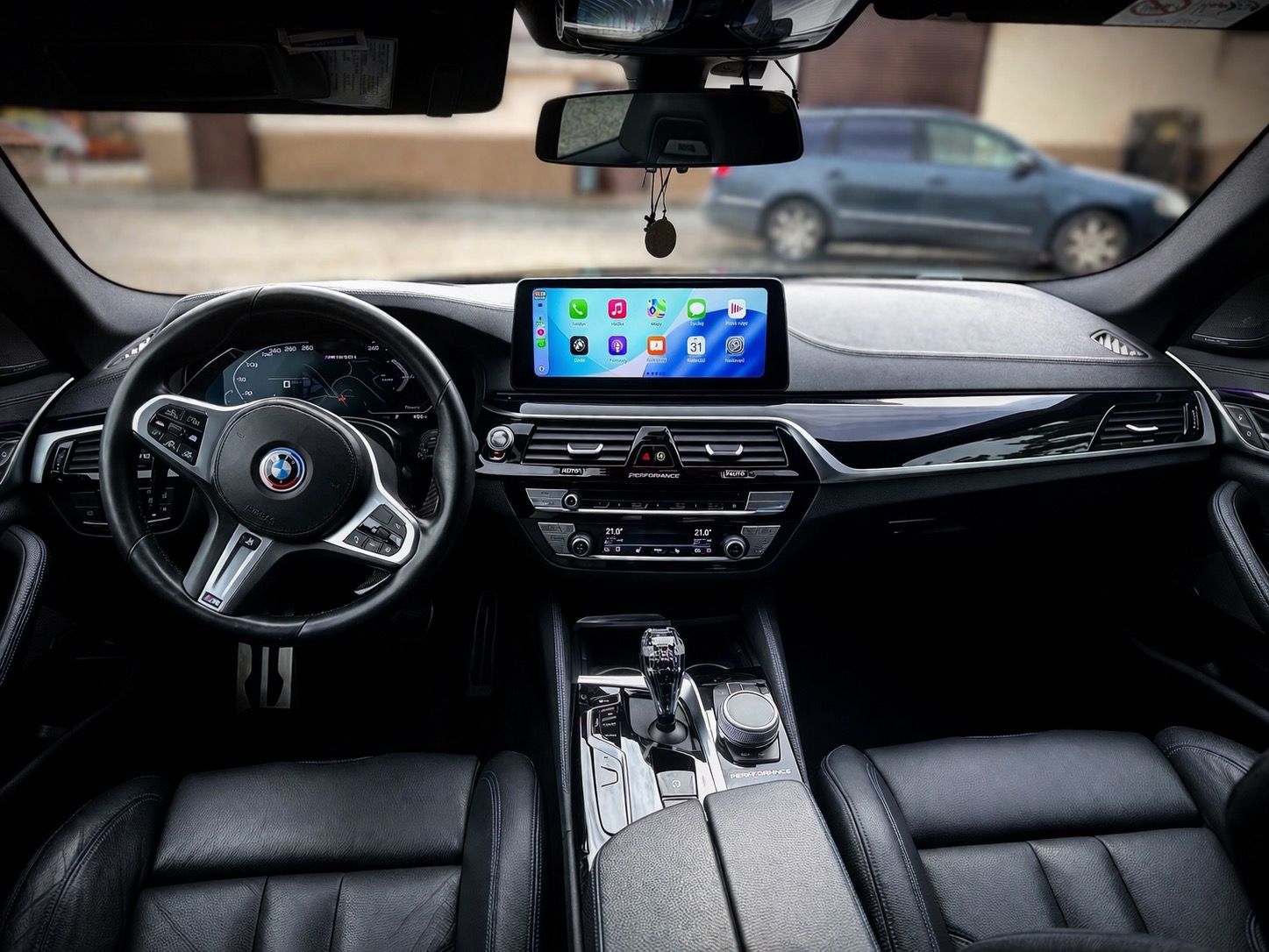 BMW Řada 5, M550i Záruka 2027 - fotka 6