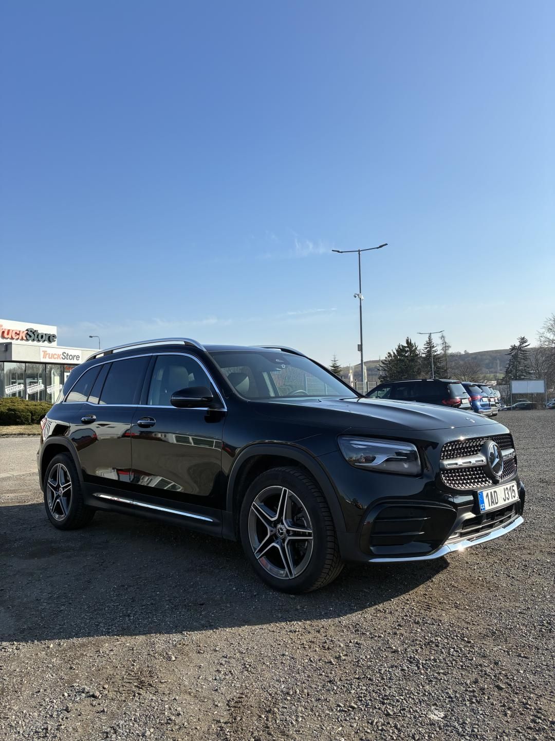 Mercedes-Benz GLB, 200d 4MATIC - fotka 2