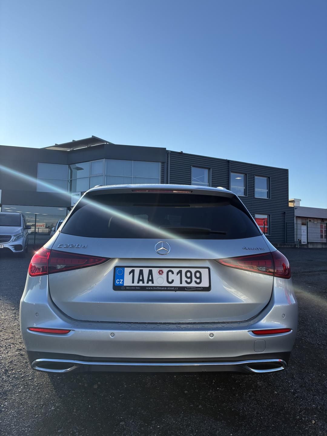 Mercedes-Benz Třídy C, C 220d 4MATIC - fotka 4