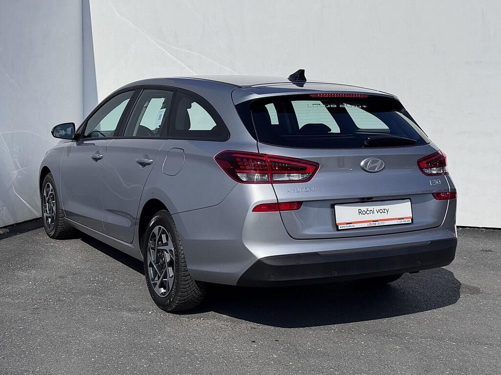 Hyundai i30, Start 1.0 74 kW - fotka 6