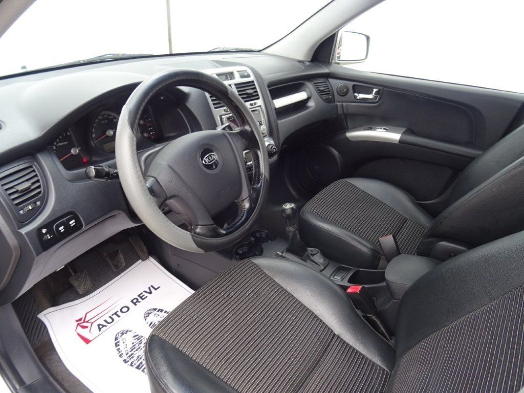 Kia Sportage, 2.0i,104kW,4X4,s.kniha,ALU - fotka 5