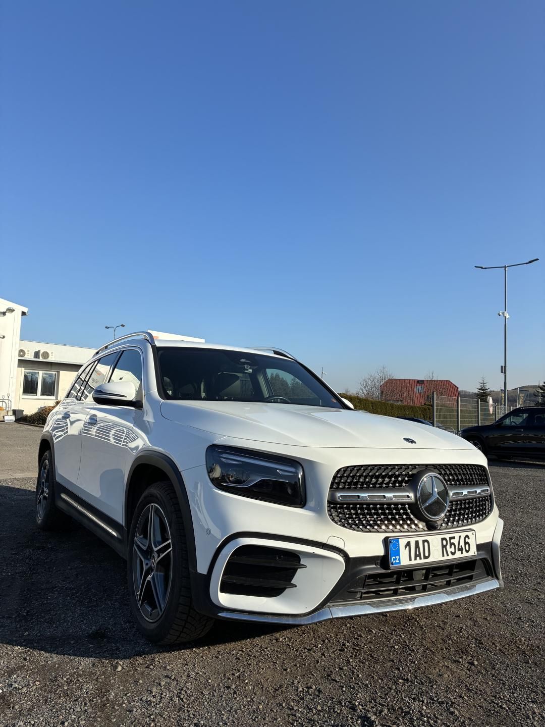 Mercedes-Benz GLB, 200d 4MATIC - fotka 2