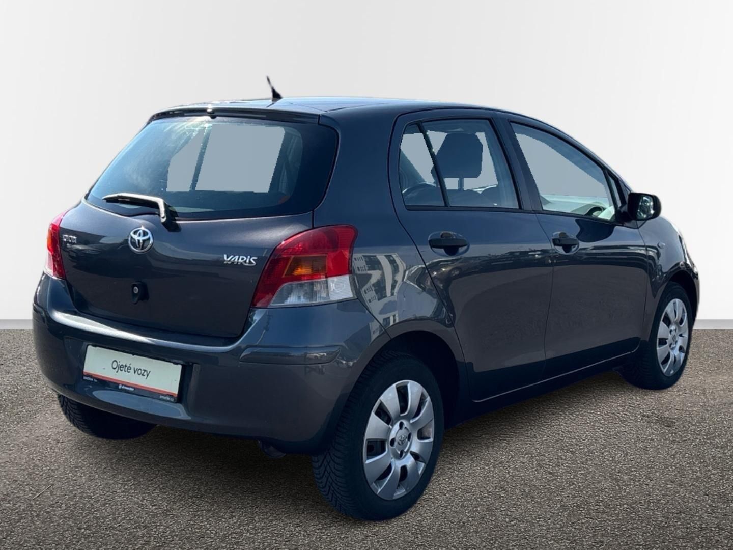 Toyota Yaris, 1.3 i / 74 kW - fotka 2