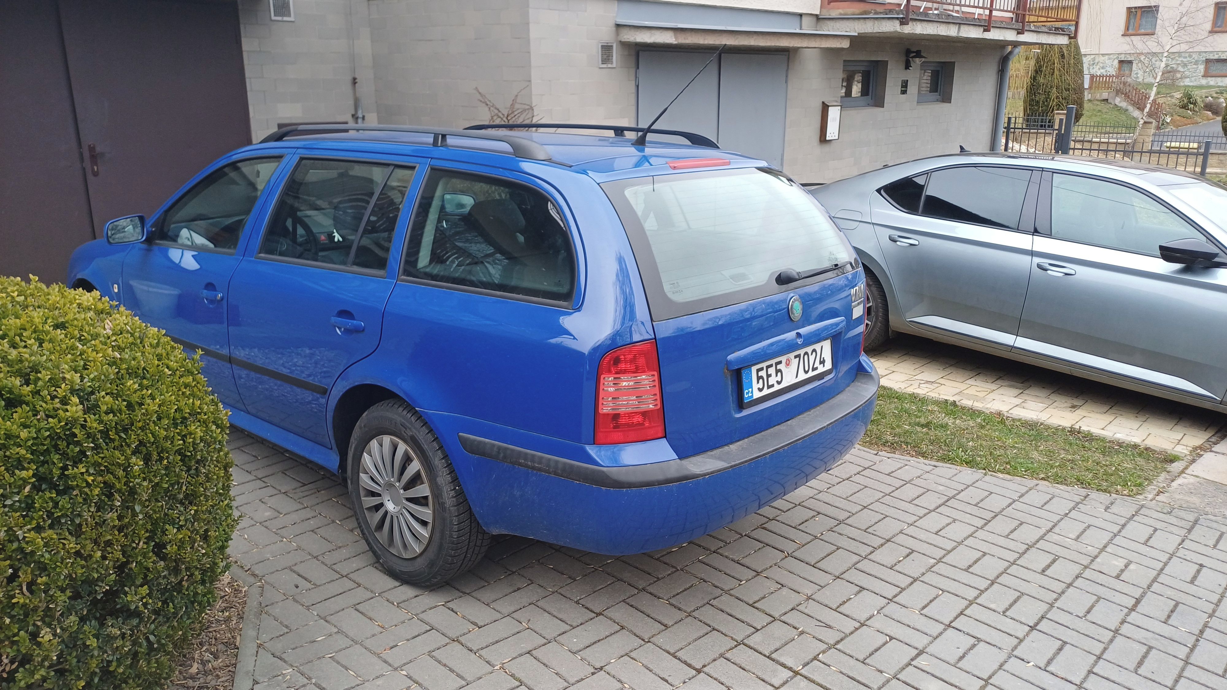 Škoda Octavia, 1.9 TDI, Kombi, 74 kW - fotka 3