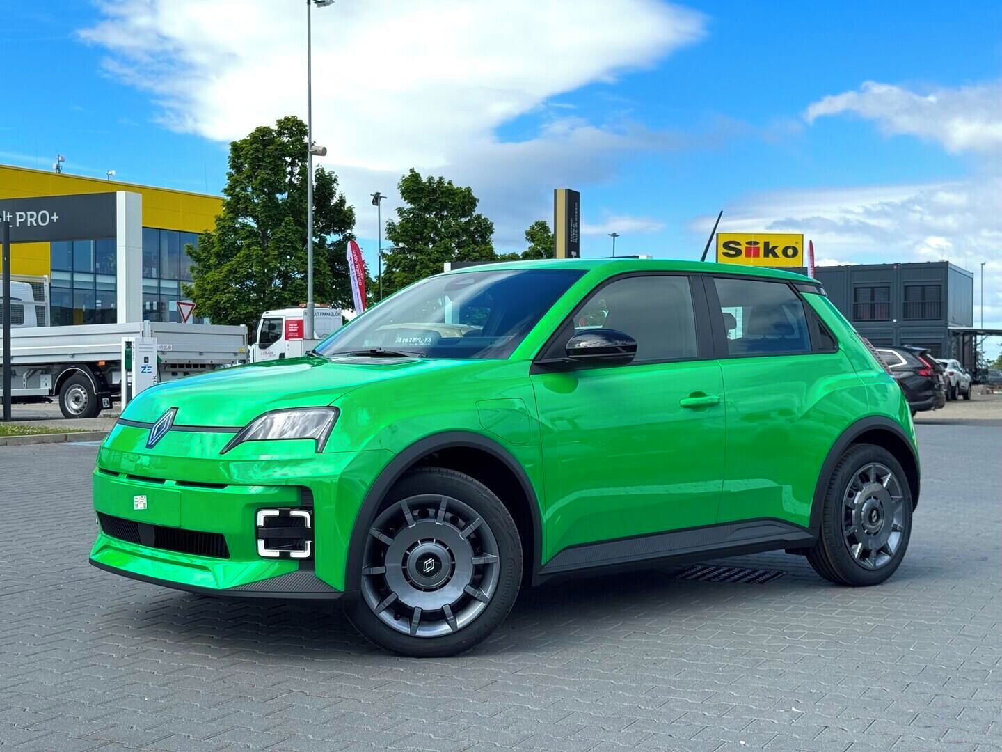 Renault R5, E-TECH Evolution 40kWh   90 kW - fotka 2