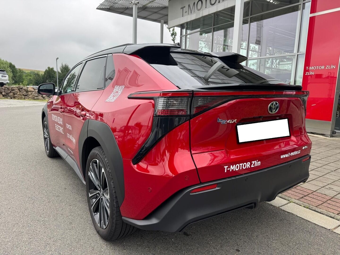 Toyota bZ4X, 71.4kWh 4x4 Executive - fotka 6