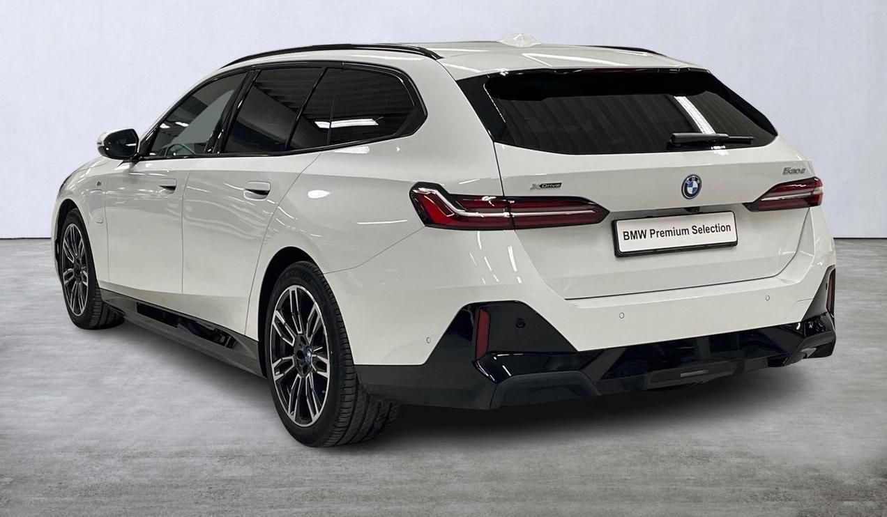 BMW Řada 5, 530e AWD Touring MSport Tažné - fotka 2