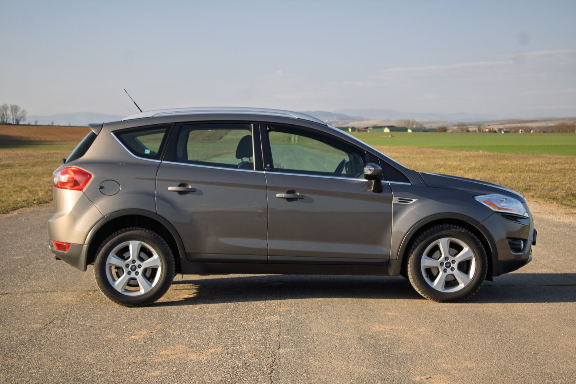 Ford Kuga - fotka 4