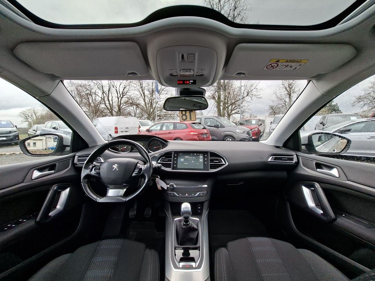 Peugeot 308, SW ALLURE 1,6 BHDi 120k M6 - fotka 2