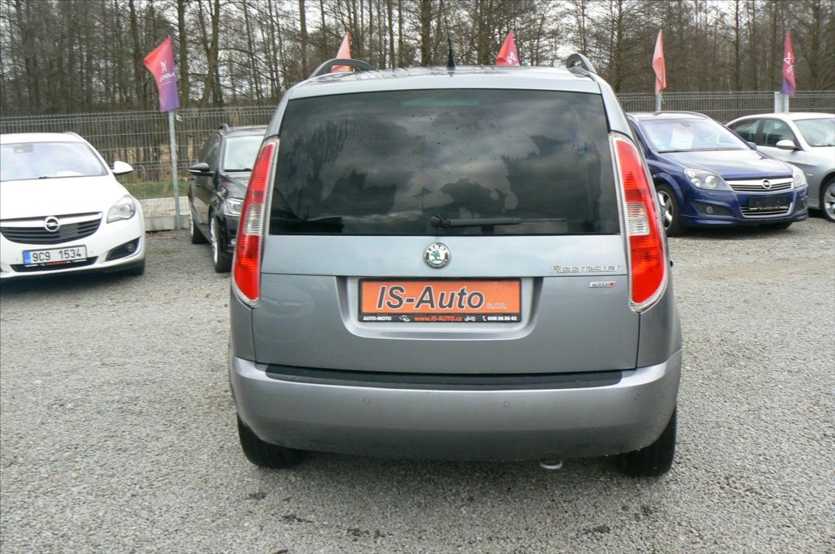 Škoda Roomster, 1,6 TDi FAMILY - fotka 6
