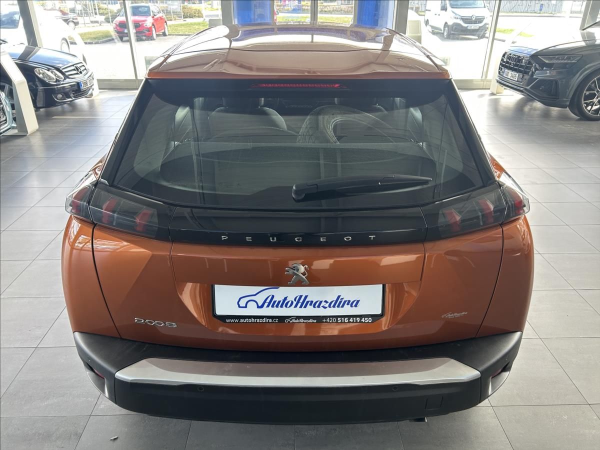Peugeot 2008, 1,2   1.MAJ,ČR,ZÁRUKA 10/2027 - fotka 5